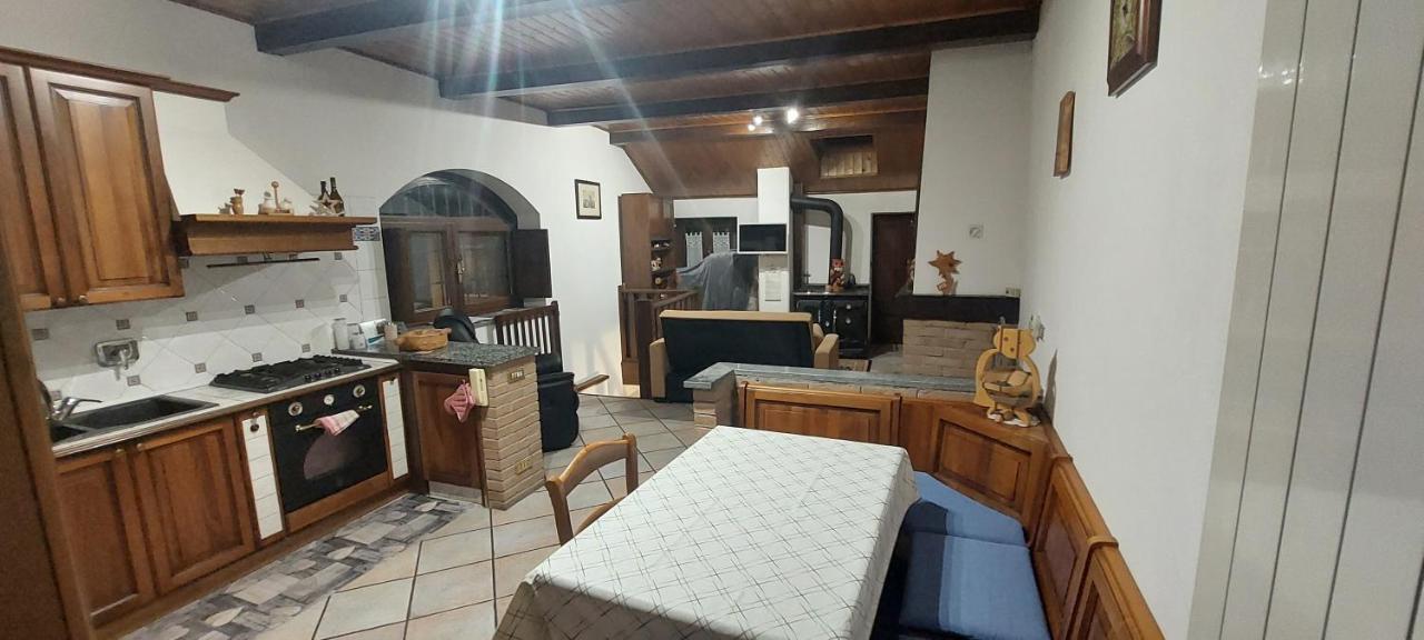 فيلا Casa Del Rustico, Indipendente Vista Sacra Con Dipinto Caprie المظهر الخارجي الصورة
