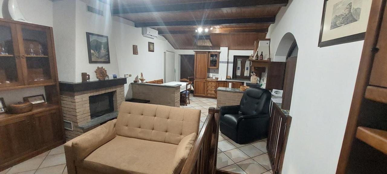 فيلا Casa Del Rustico, Indipendente Vista Sacra Con Dipinto Caprie المظهر الخارجي الصورة